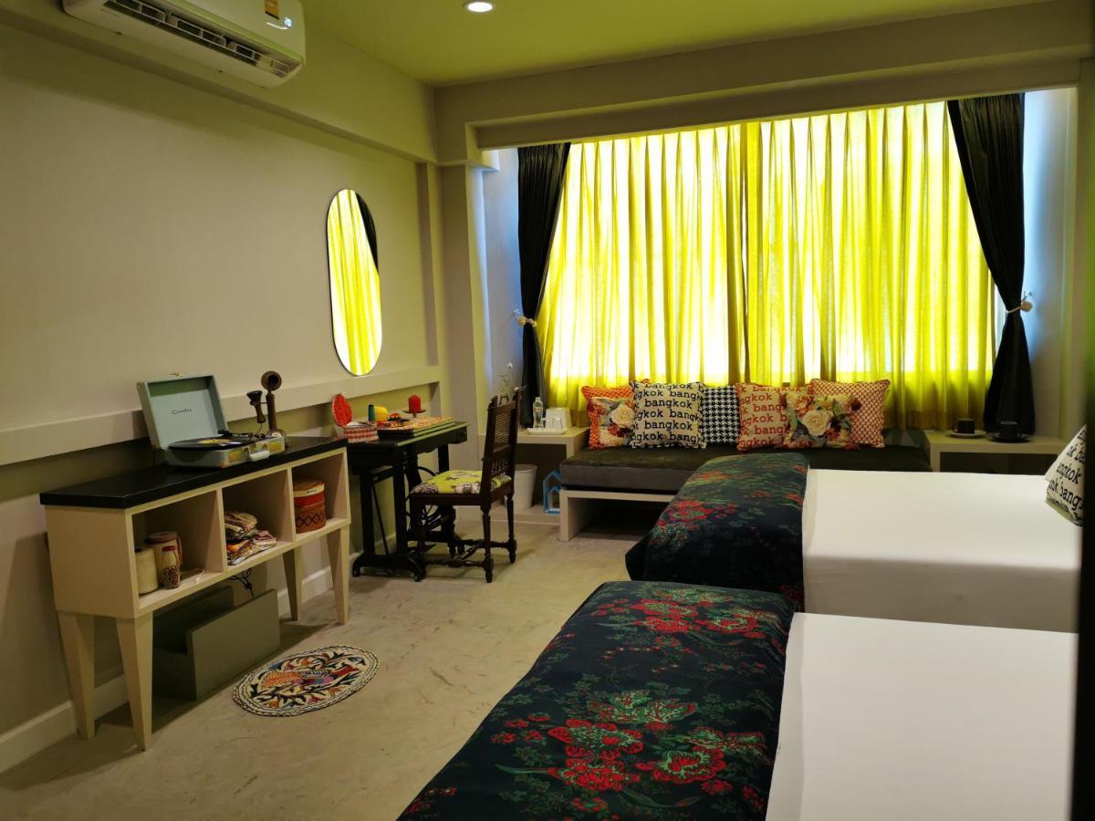 Chomm House Bed & Breakfast Bangkok Exterior photo
