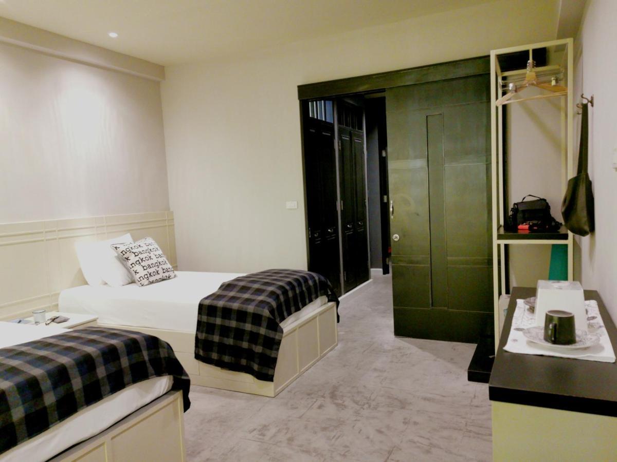 Chomm House Bed & Breakfast Bangkok Exterior photo