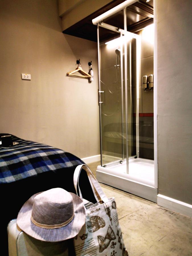 Chomm House Bed & Breakfast Bangkok Exterior photo