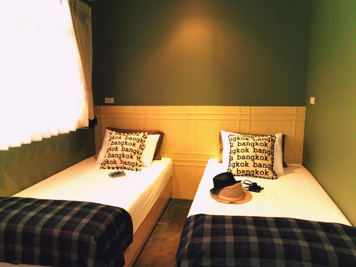 Chomm House Bed & Breakfast Bangkok Exterior photo