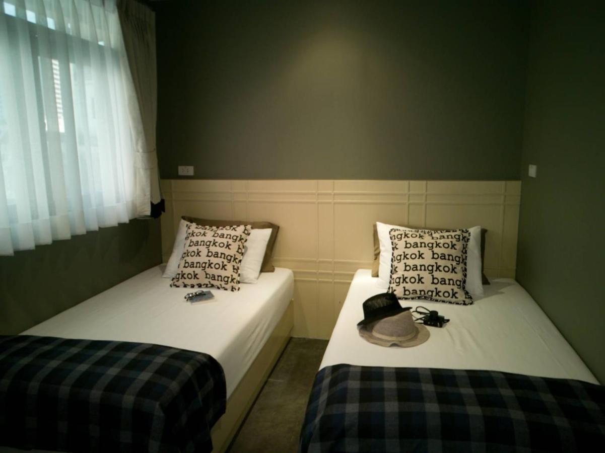Chomm House Bed & Breakfast Bangkok Exterior photo